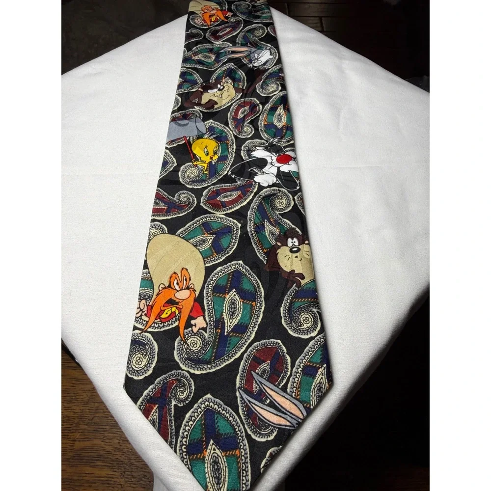 Looney Tunes Mania Polyester Necktie Paisley Characters‎ Classic Fun